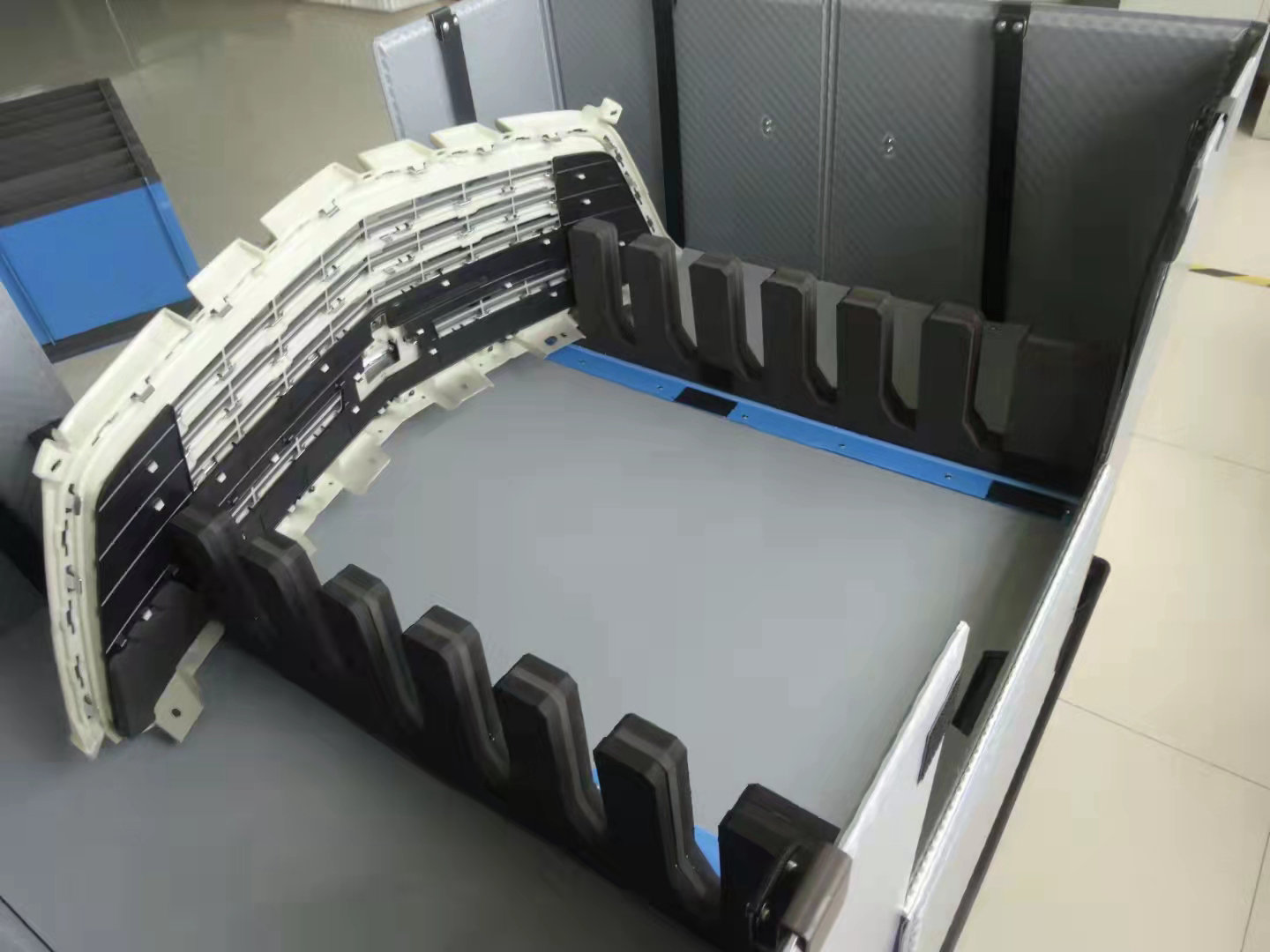 圍板箱內(nèi)襯