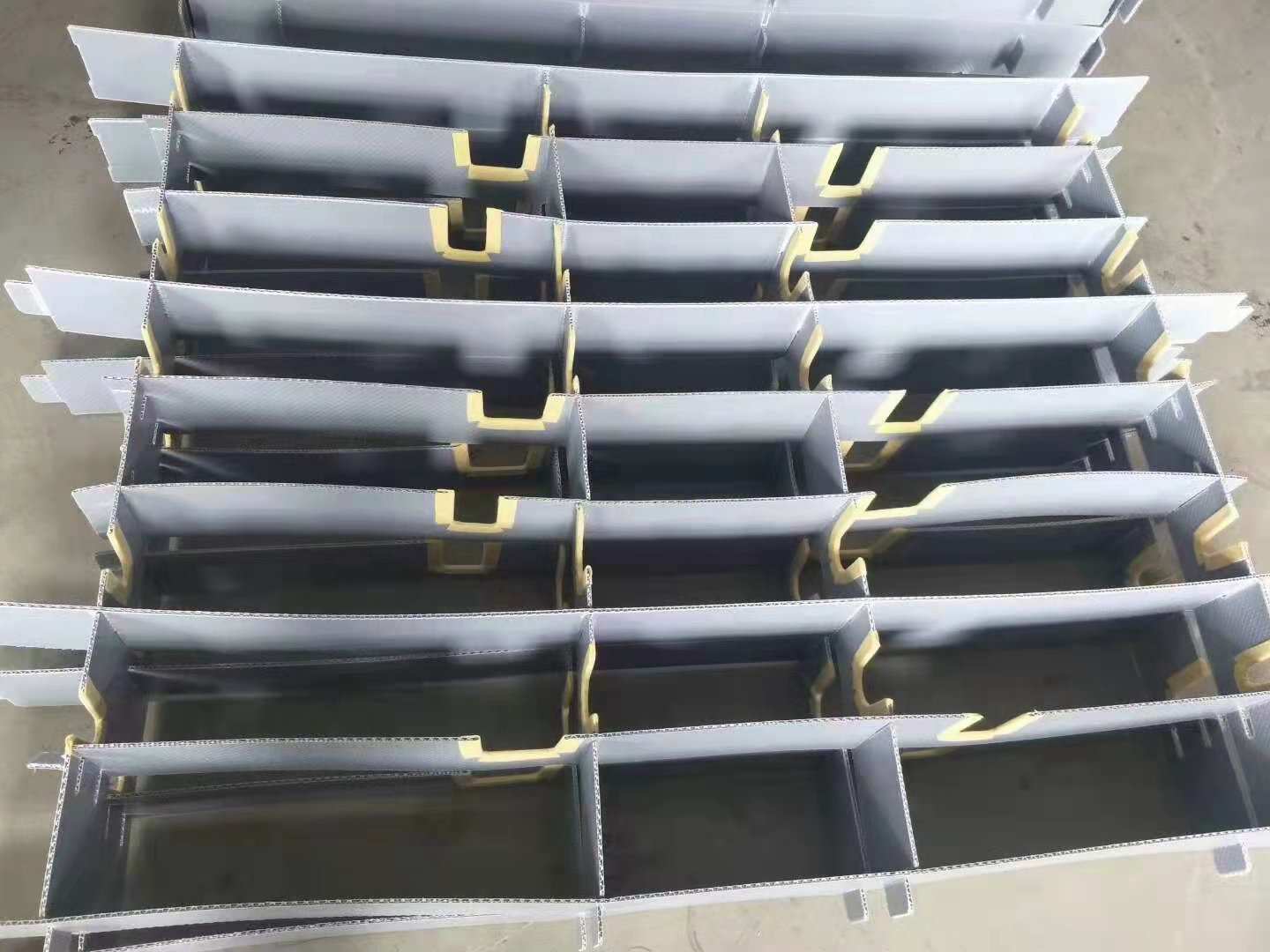 圍板箱內(nèi)襯